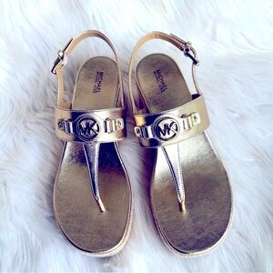Micheal Kors Sandals / 9M